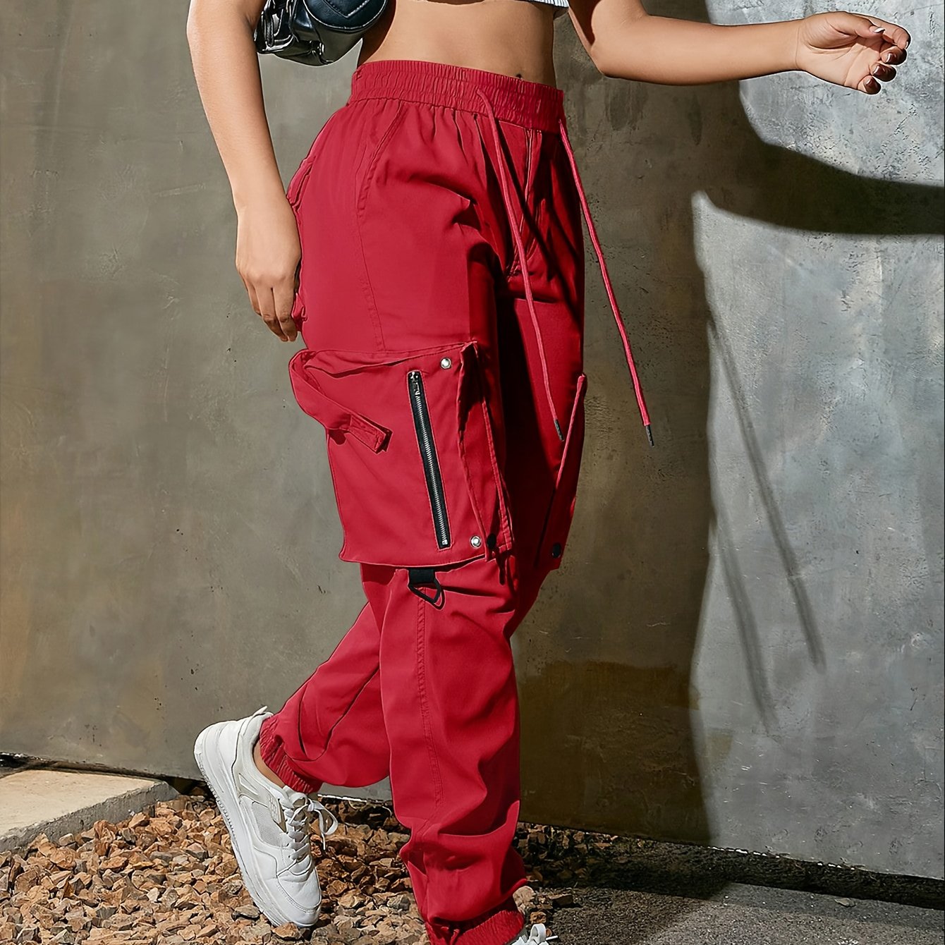 Pantalones cargo de mujer con cordón ajustable – Corte casual urbano con múltiples bolsillos