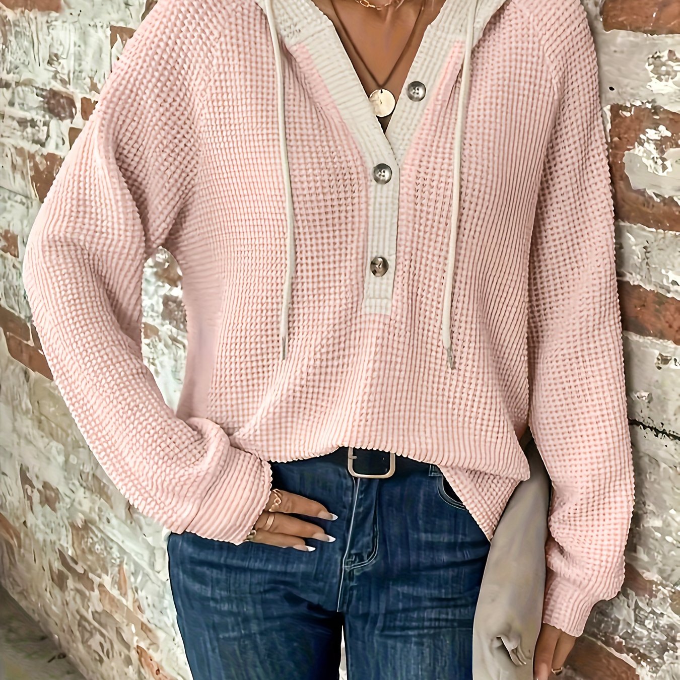 Sudadera informal con capucha y cordón con botones y bloques de color para mujer