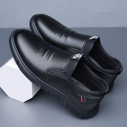 Zapatillas de caminar para hombre Loom & Soul en blanco y negro – Zapatos planos casuales de cuero de PU con acabado de gamuza, comodidad transpirable y diseño con cordones