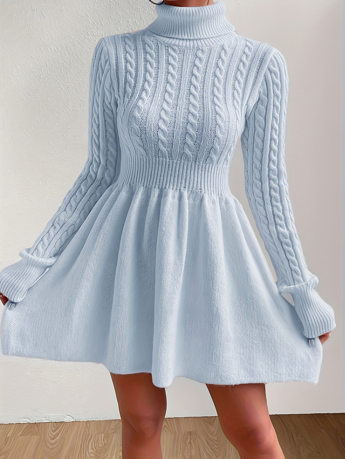 Minivestido entallado de cuello alto – Elegante vestido corto con corte A para eventos