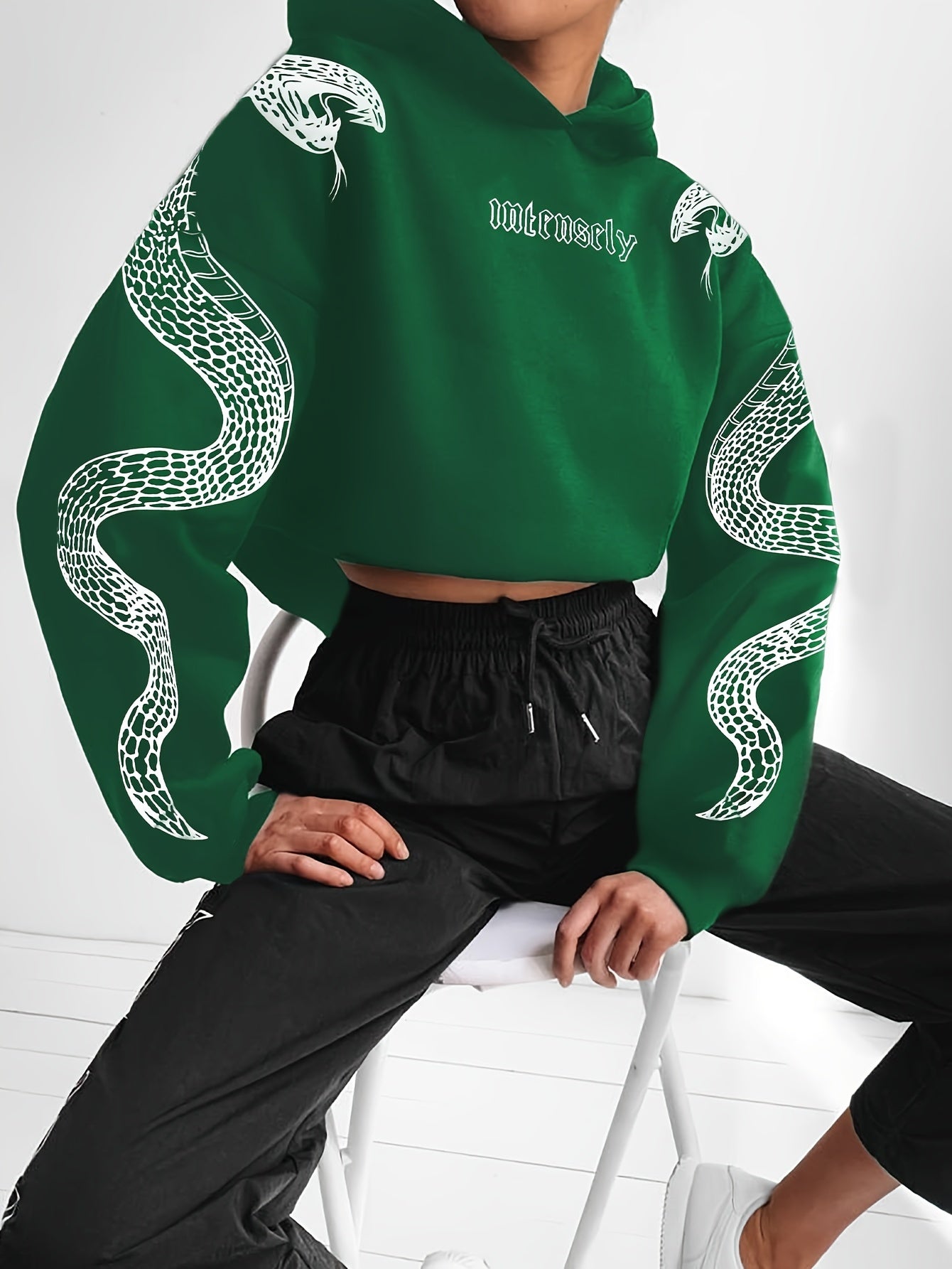 Sudadera con capucha roja para mujer – Sudadera urbana con estampado de Fénix y Mariposa