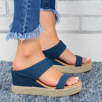 Pantuflas de tacón de cuña para mujer Loom & Soul – Sandalias informales de PU con plataforma estilo cáñamo y diseño ahuecado