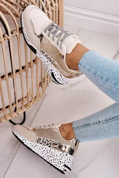 Zapatillas deportivas de plataforma Loom & Soul™ con cordones para mujer – Zapatos deportivos de color a juego de ante con cuña cómoda