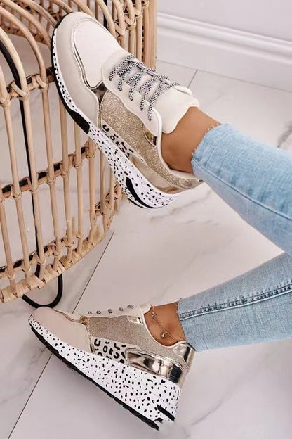 Zapatillas deportivas de plataforma Loom & Soul™ con cordones para mujer – Zapatos deportivos de color a juego de ante con cuña cómoda