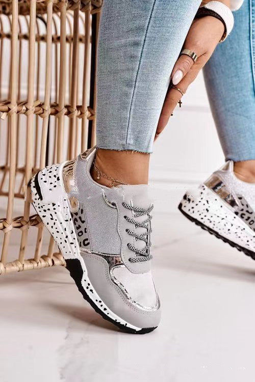Zapatillas deportivas de plataforma Loom & Soul™ con cordones para mujer – Zapatos deportivos de color a juego de ante con cuña cómoda