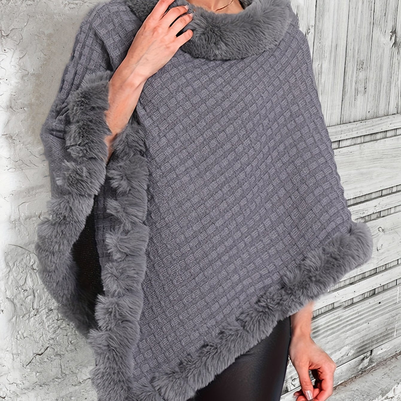 Cape en fausse fourrure pour femme – Vêtement d'extérieur d'hiver élégant à col en peluche