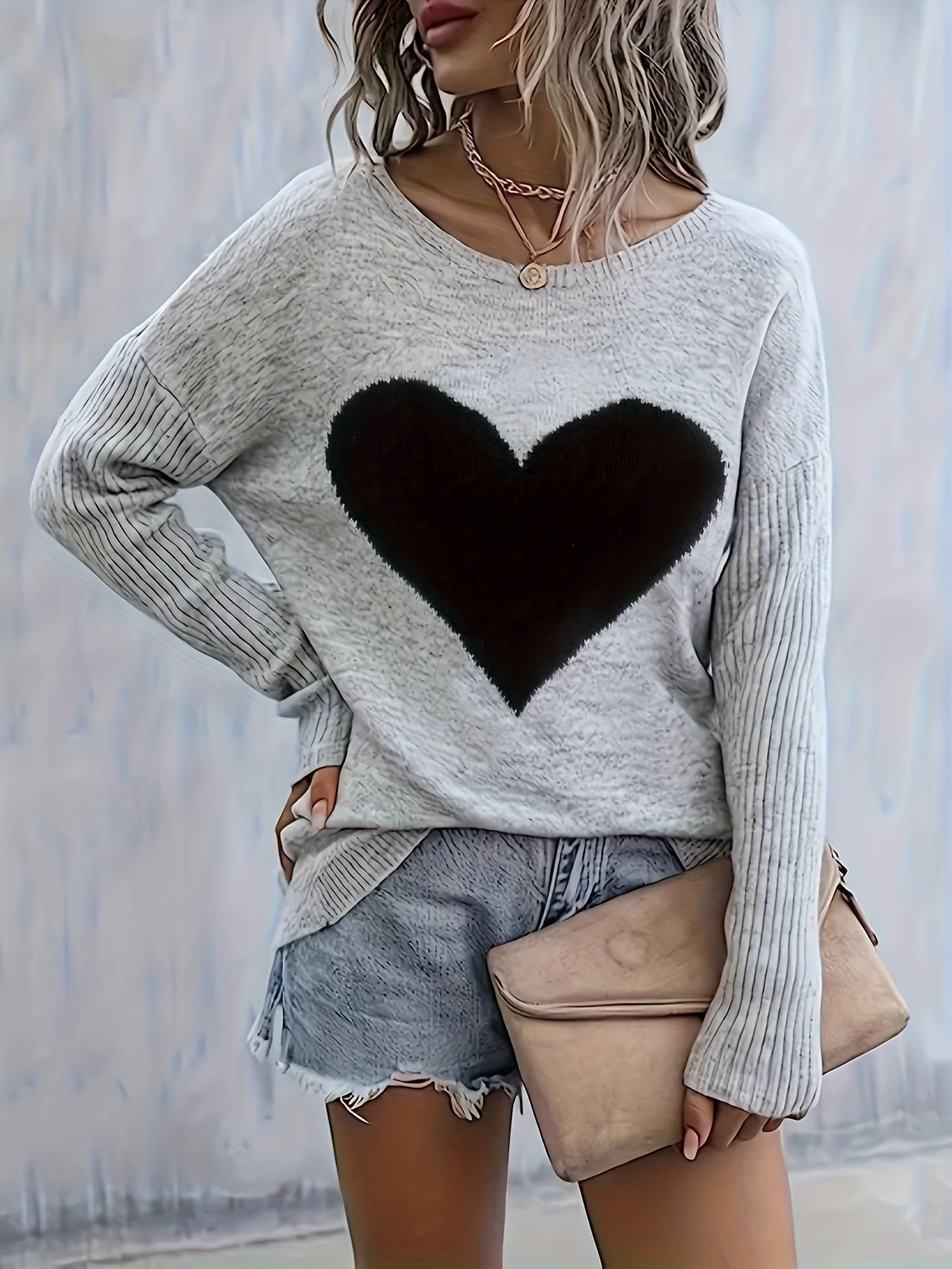 Top de corazón negro para mujer – Elegante blusa suave de cuello redondo para todas las estaciones