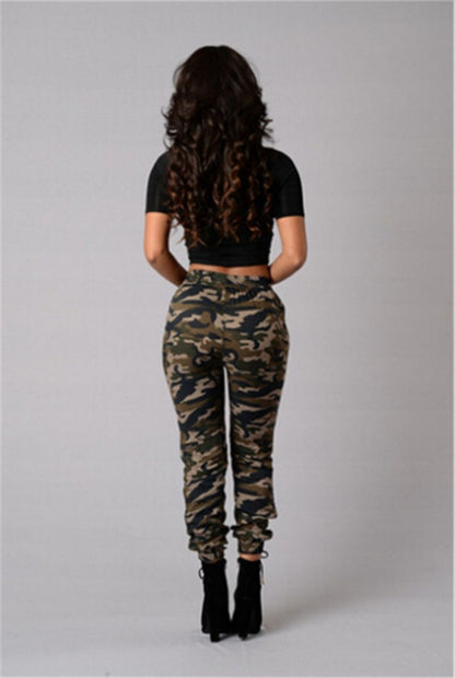 Pantalon camouflage femme Loom & Soul – Pantalon camouflage coupe urbaine, taille mi-haute et jambes fuselées