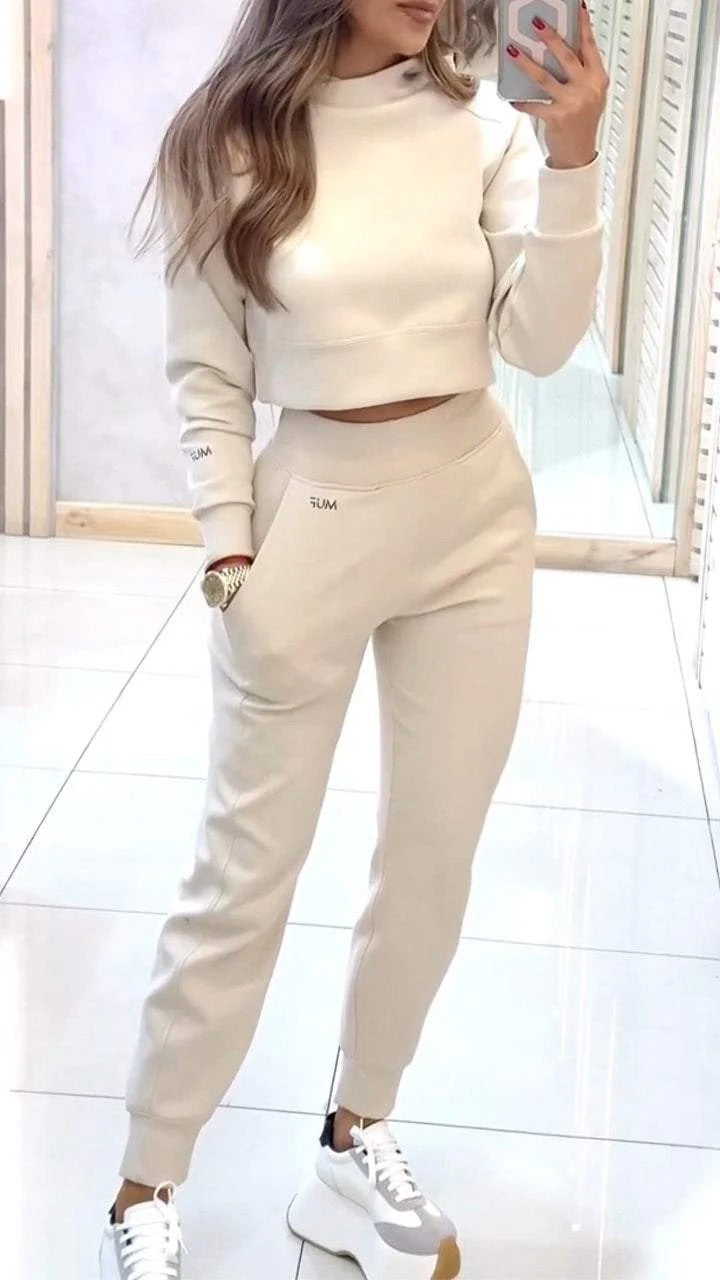 Women’s Sport Luxe Set – Zip Pullover & Slim Fit Trousers