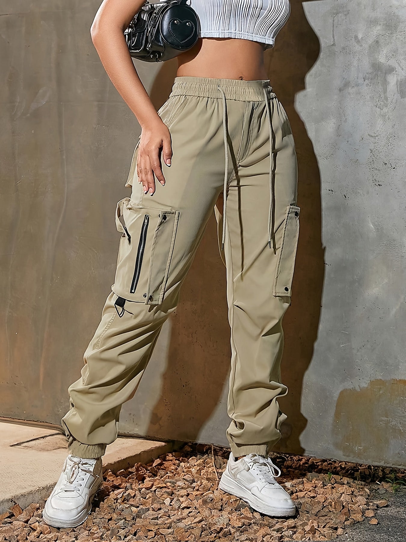 Pantalones cargo de mujer con cordón ajustable – Corte casual urbano con múltiples bolsillos