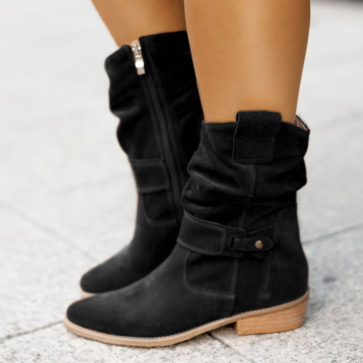Botas de pantorrilla media con puntera puntiaguda para mujer de Loom & Soul – Botas vaqueras de gamuza a la moda con cremallera y tacón cuadrado