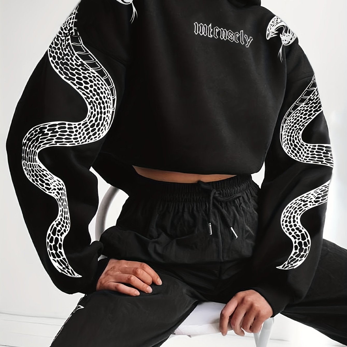 Sudadera con capucha roja para mujer – Sudadera urbana con estampado de Fénix y Mariposa
