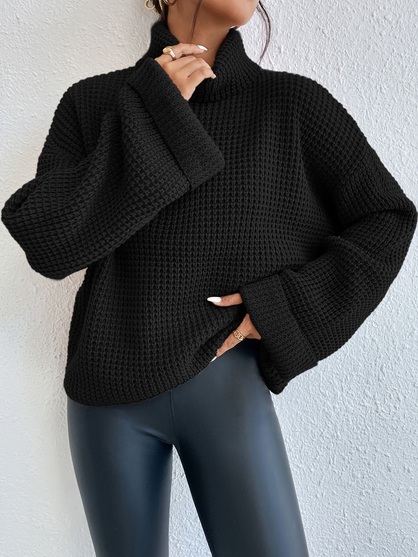 Pull gaufré col montant et épaules tombantes pour femme – Maille bleu vif