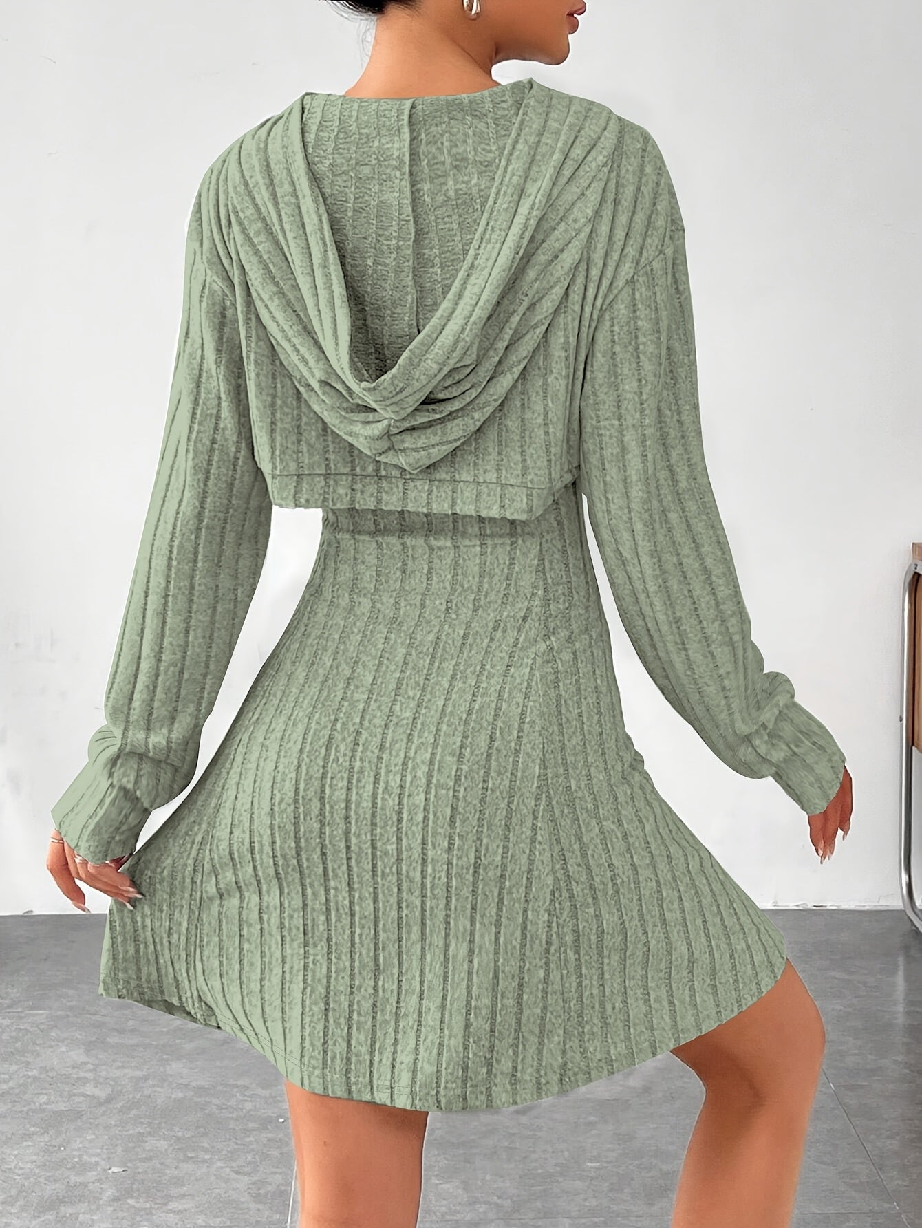 Ensemble 2 pièces côtelé pour femme – Top court à capuche et robe moulante