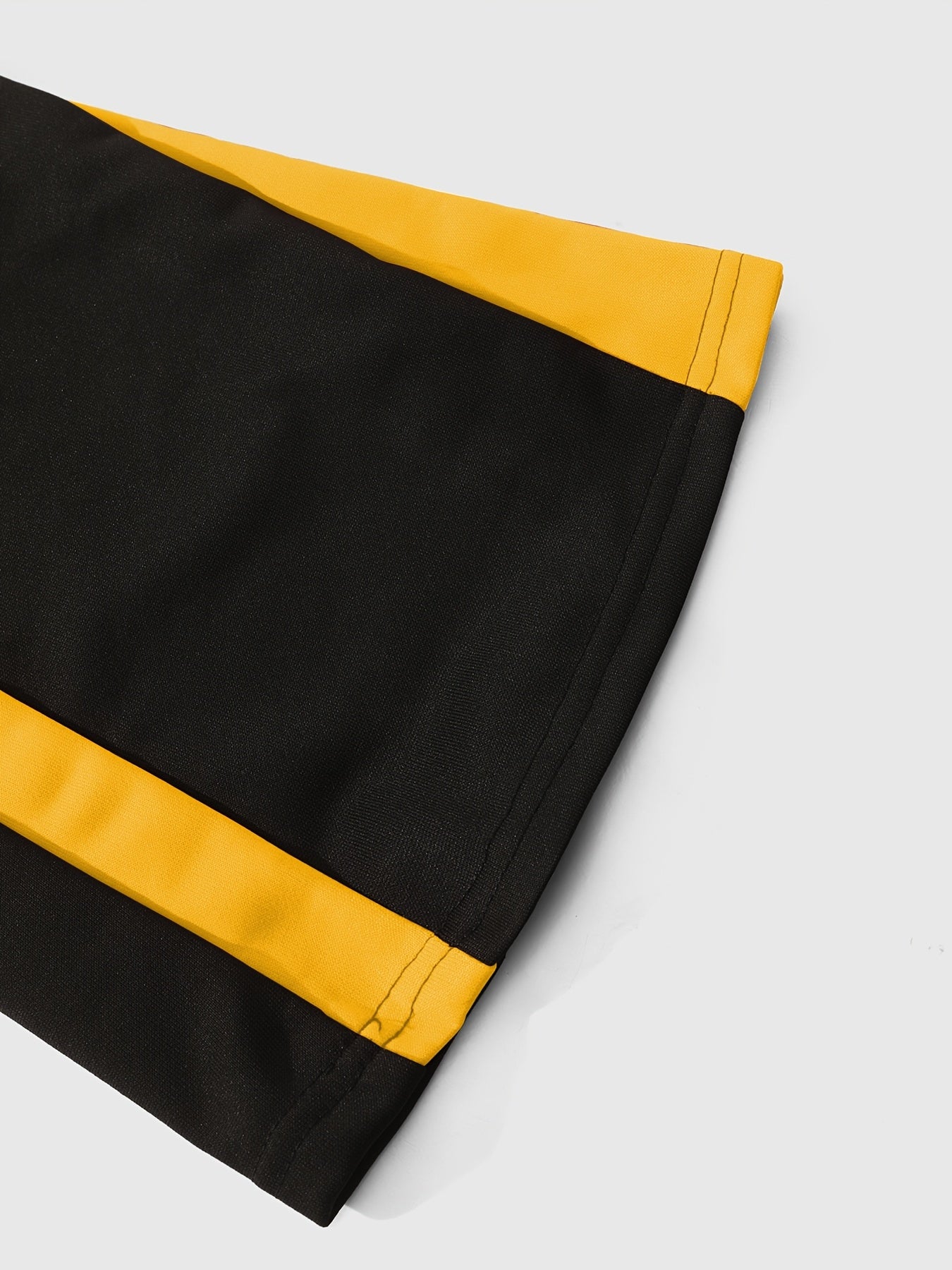 Pantalones Acampanados Negros para Hombre – Pantalones de Calle con Estampado de Cruz y Raya Roja
