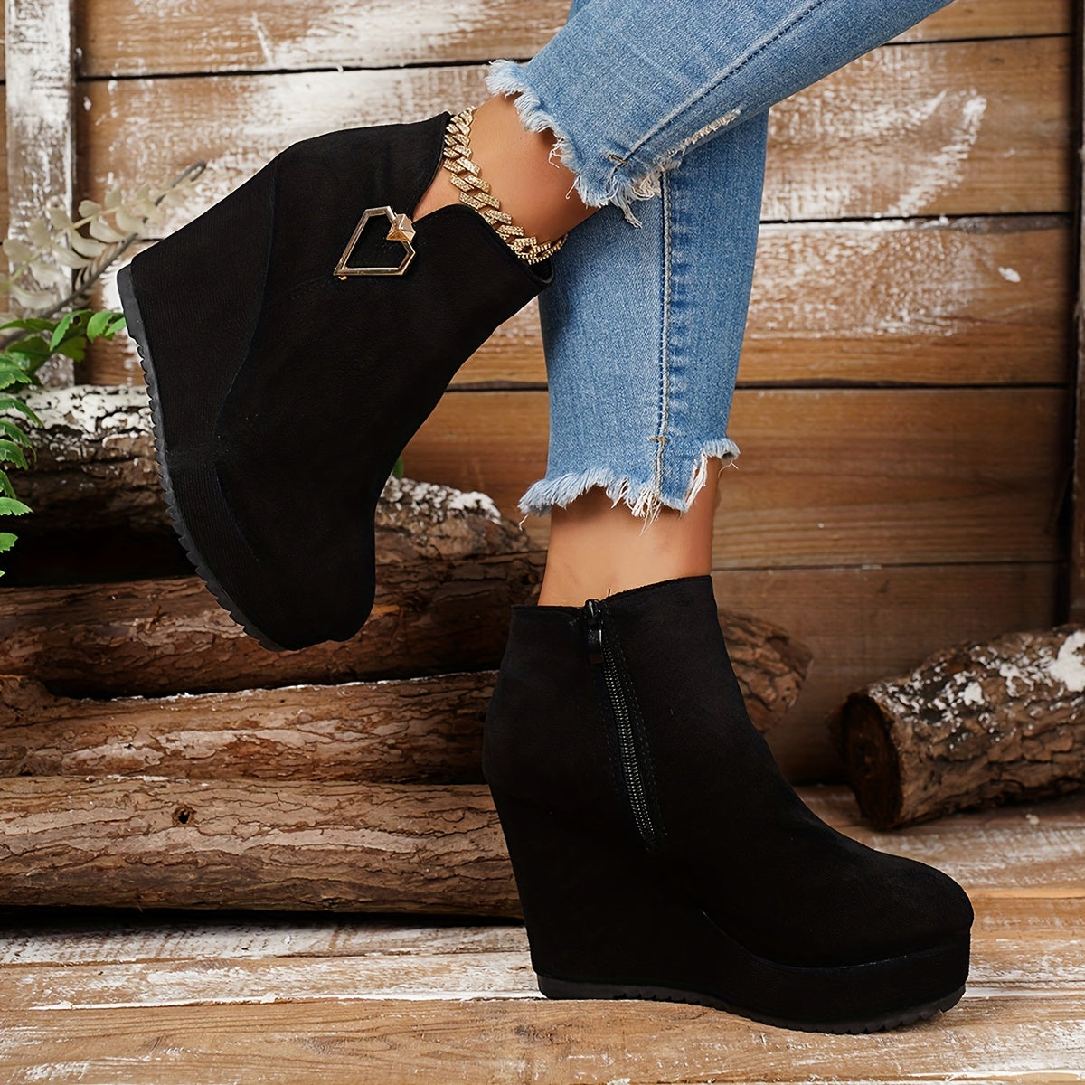 Women’s Chunky Platform Ankle Boots – Bold Zipper Fashion Boots