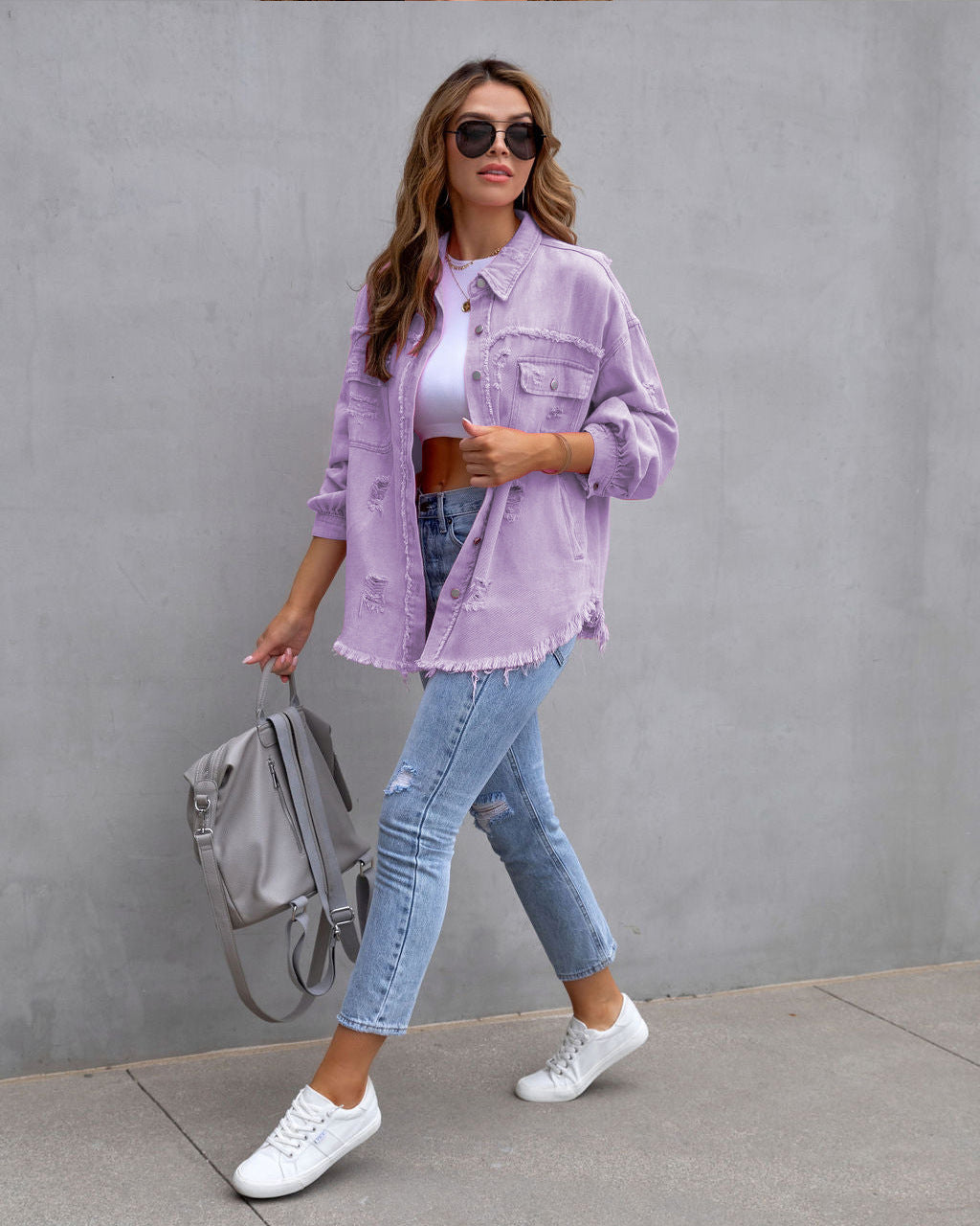 Chaqueta camisera rasgada Loom & Soul para mujer – Top casual de ajuste holgado con botones para primavera y otoño