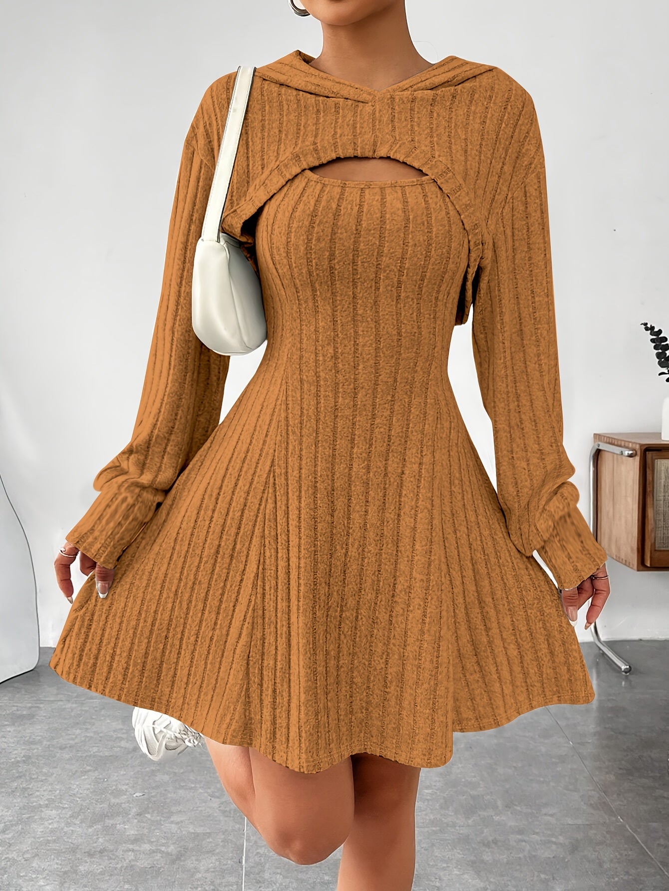 Ensemble 2 pièces côtelé pour femme – Top court à capuche et robe moulante