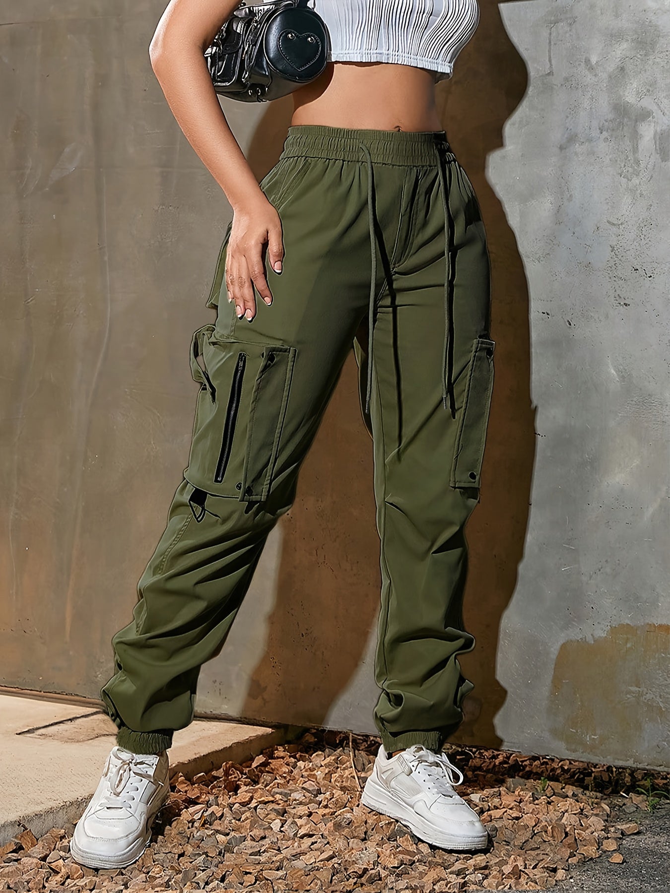 Pantalones cargo de mujer con cordón ajustable – Corte casual urbano con múltiples bolsillos