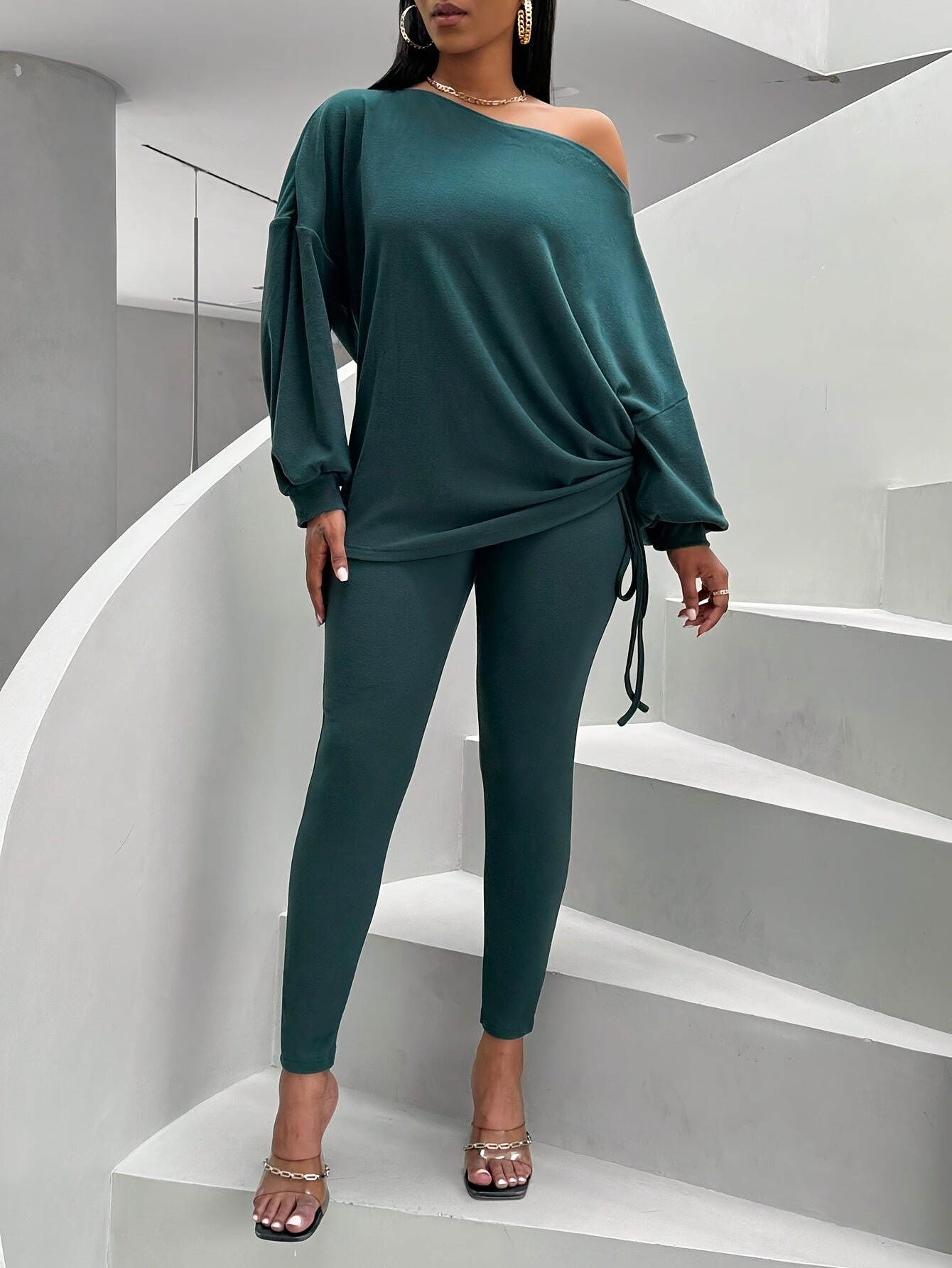 Conjunto de 2 piezas para mujer de un solo hombro – Top de manga farol y leggings ajustados