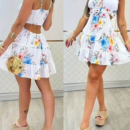 Minivestido fruncido floral con hombros descubiertos – Estilo playero con tirantes finos