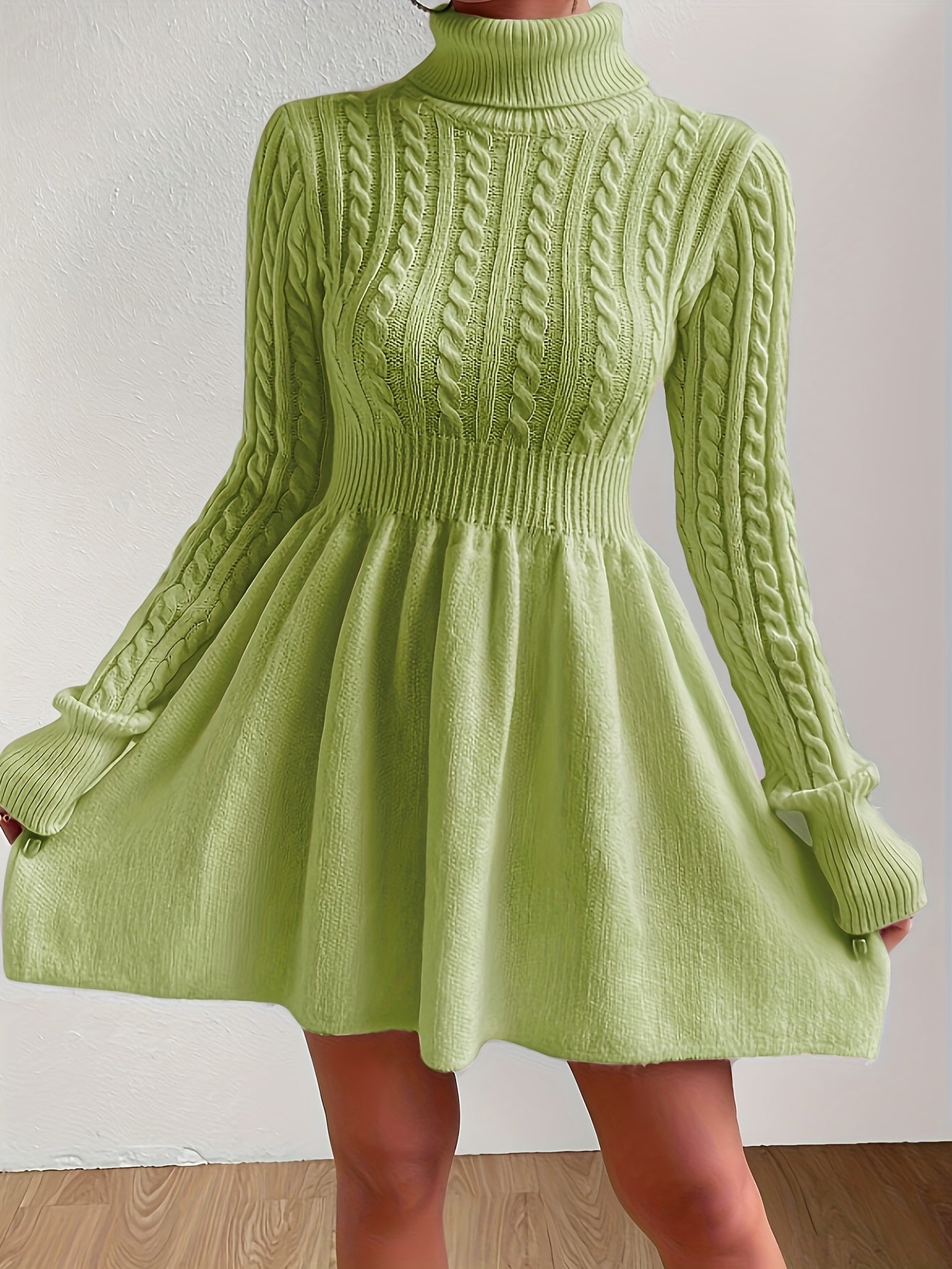 Minivestido entallado de cuello alto – Elegante vestido corto con corte A para eventos