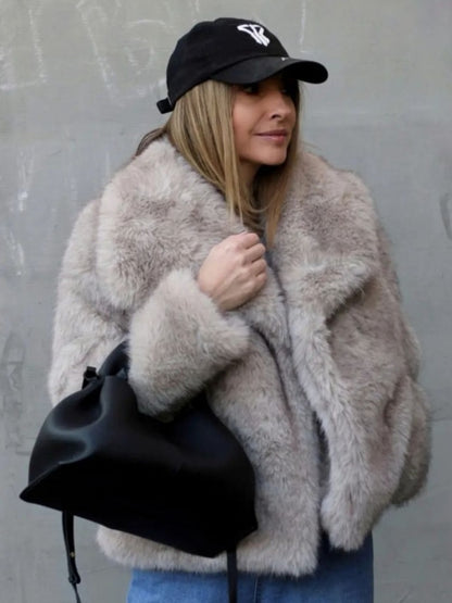 Abrigo de felpa con solapa mullida Loom & Soul™ – Chaqueta de invierno cálida para mujer para una comodidad elegante y sin esfuerzo