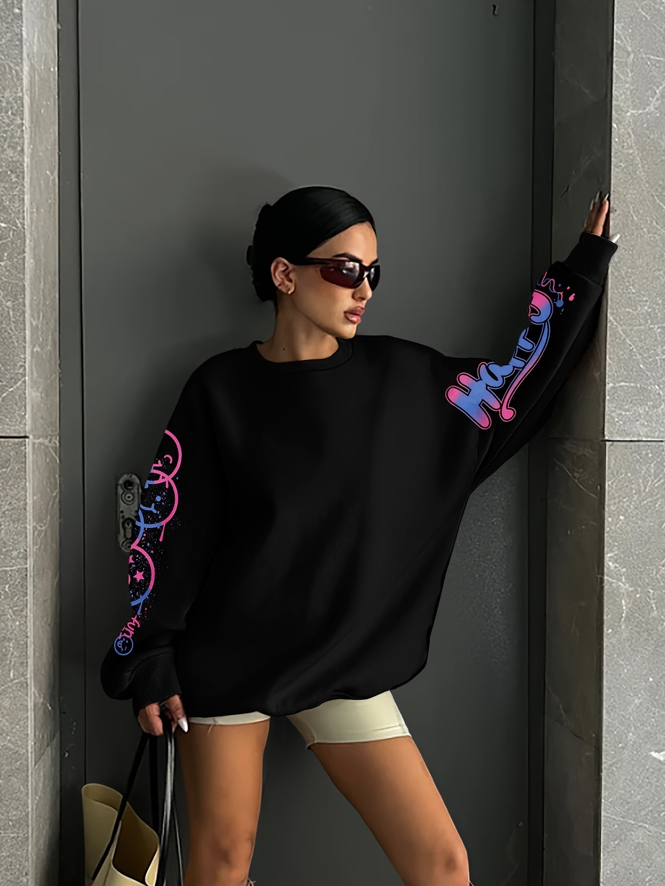 Sudadera con letras de grafiti para mujer – Jersey artístico negro para otoño/invierno
