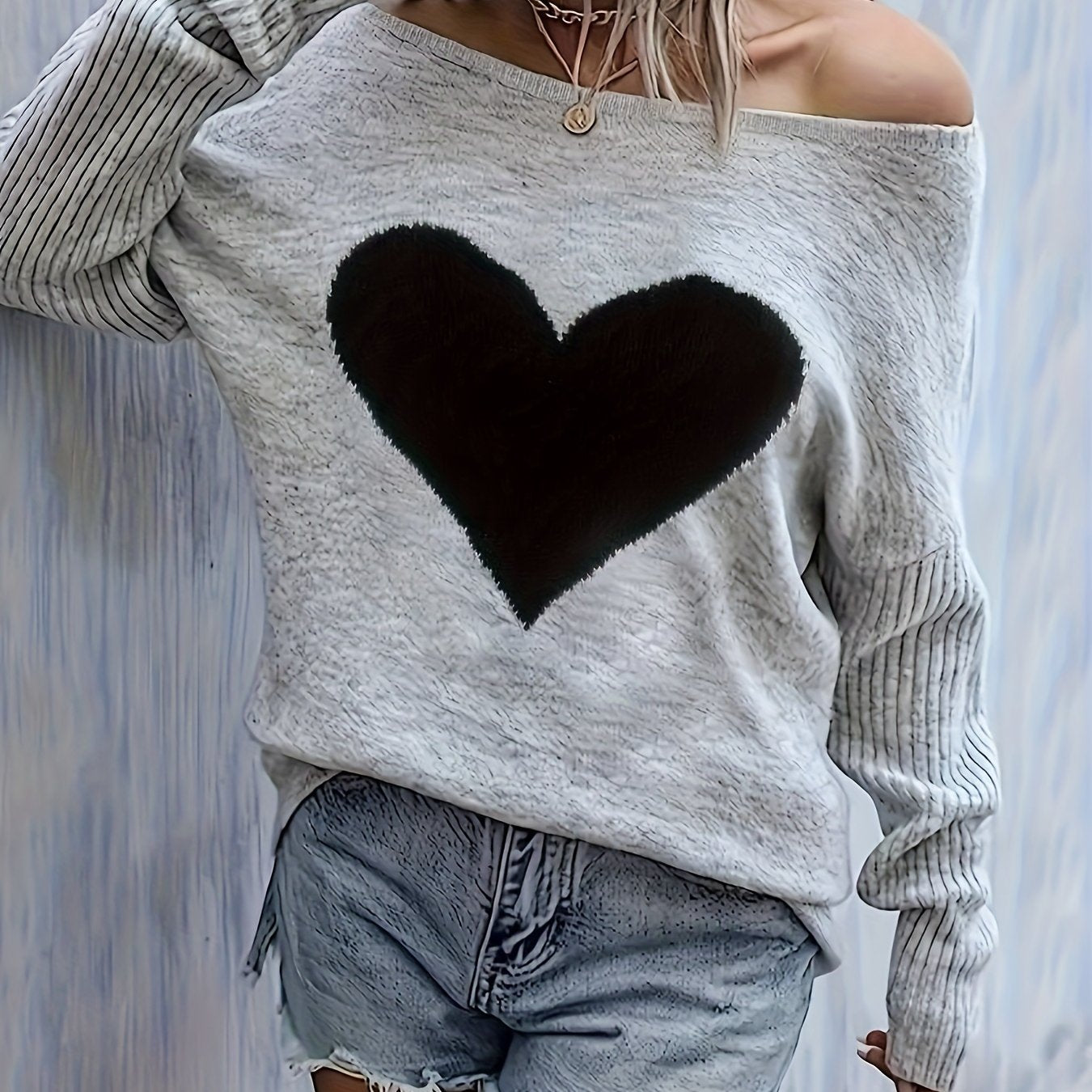 Top de corazón negro para mujer – Elegante blusa suave de cuello redondo para todas las estaciones