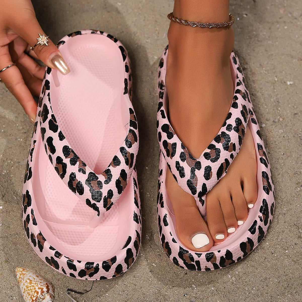 Women’s Leopard Platform Flip Flops – Lightweight Summer Slides