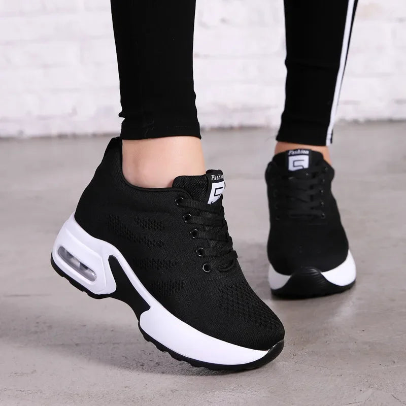 Chaussures de sport compensées pour femmes Loom & Soul – Baskets respirantes à talon compensé