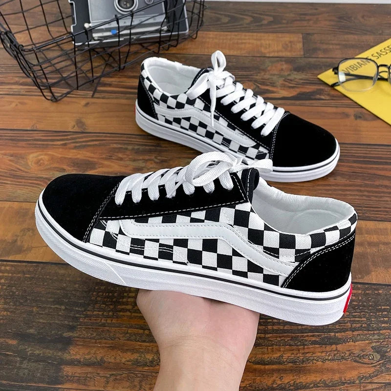 Zapatillas de lona a cuadros para hombre – Zapatos casuales ligeros con cordones