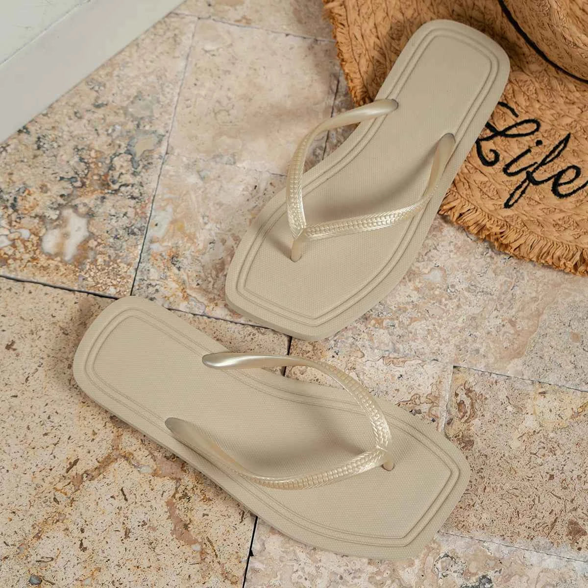 Minimal Square Toe Flip Flops – Lightweight Summer Comfort