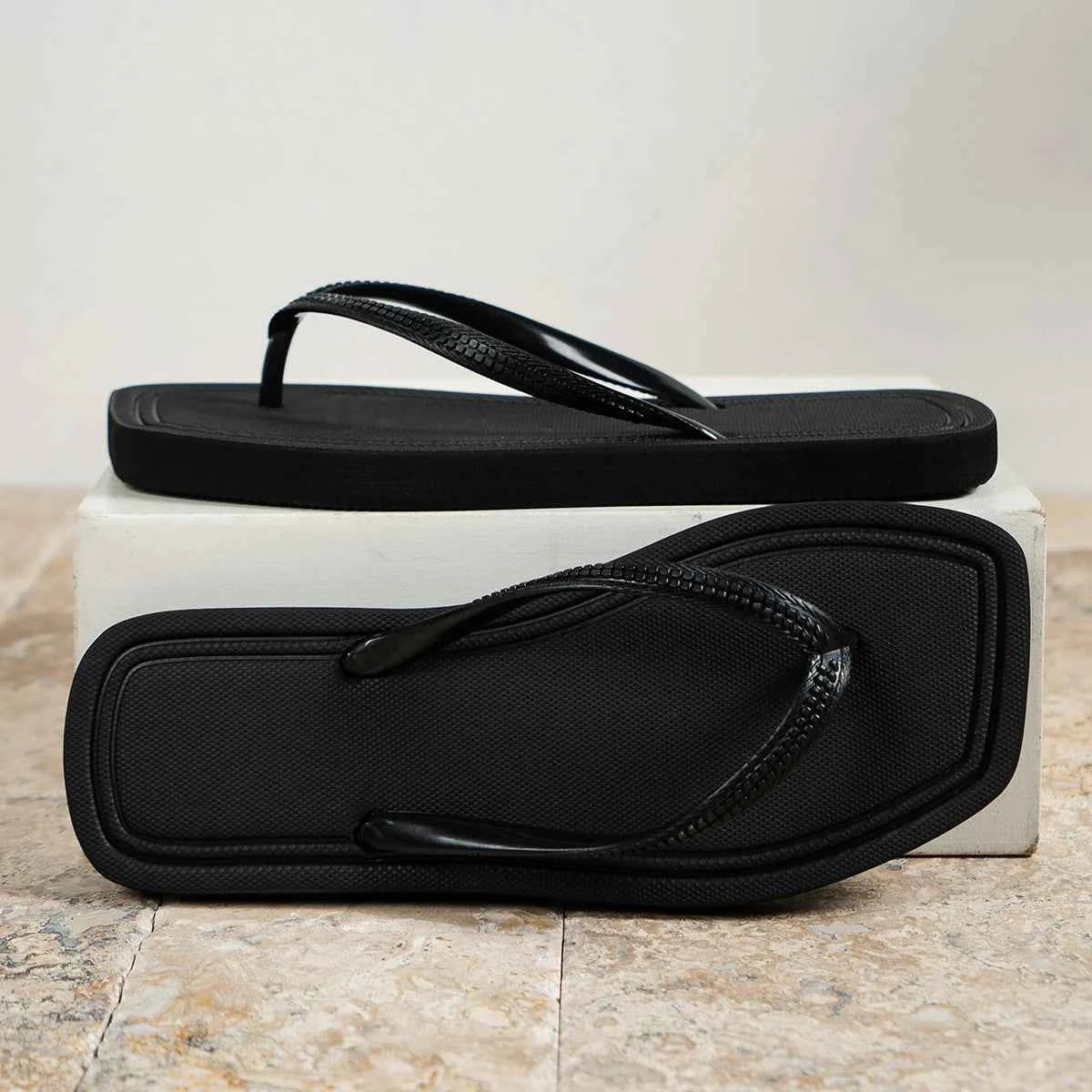 Minimal Square Toe Flip Flops – Lightweight Summer Comfort