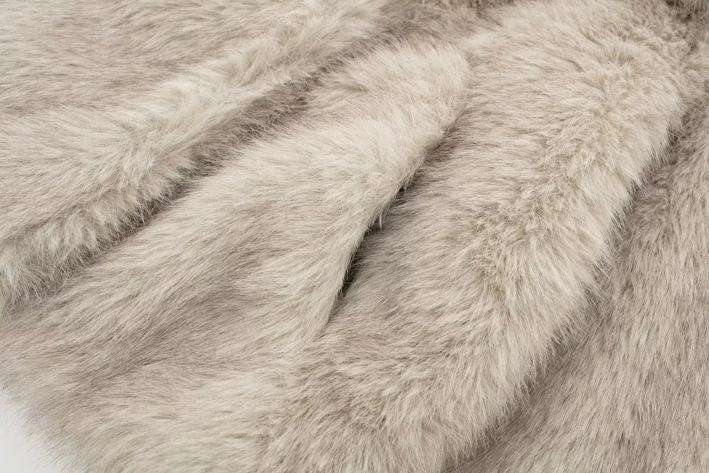 HH LuxeFur™ Chaqueta con solapa de piel sintética – Elegancia y calidez para otoño e invierno de 2025