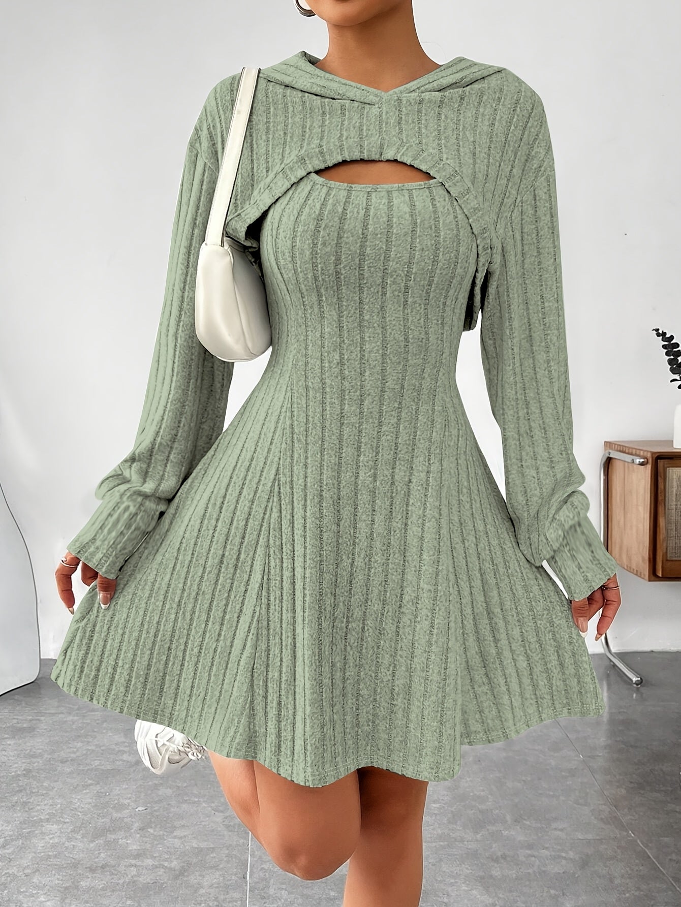Ensemble 2 pièces côtelé pour femme – Top court à capuche et robe moulante