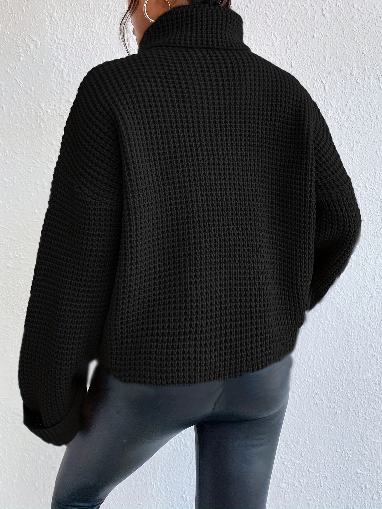 Pull gaufré col montant et épaules tombantes pour femme – Maille bleu vif