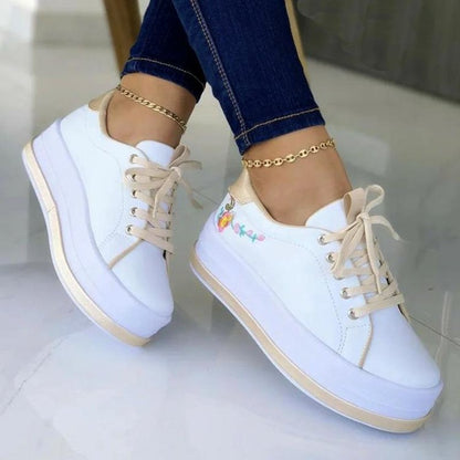 Loom & Soul™ Zapatillas de plataforma con bordado floral – Zapatos de PU con cordones para mujer con elevación de 3-5 cm y suela de EVA