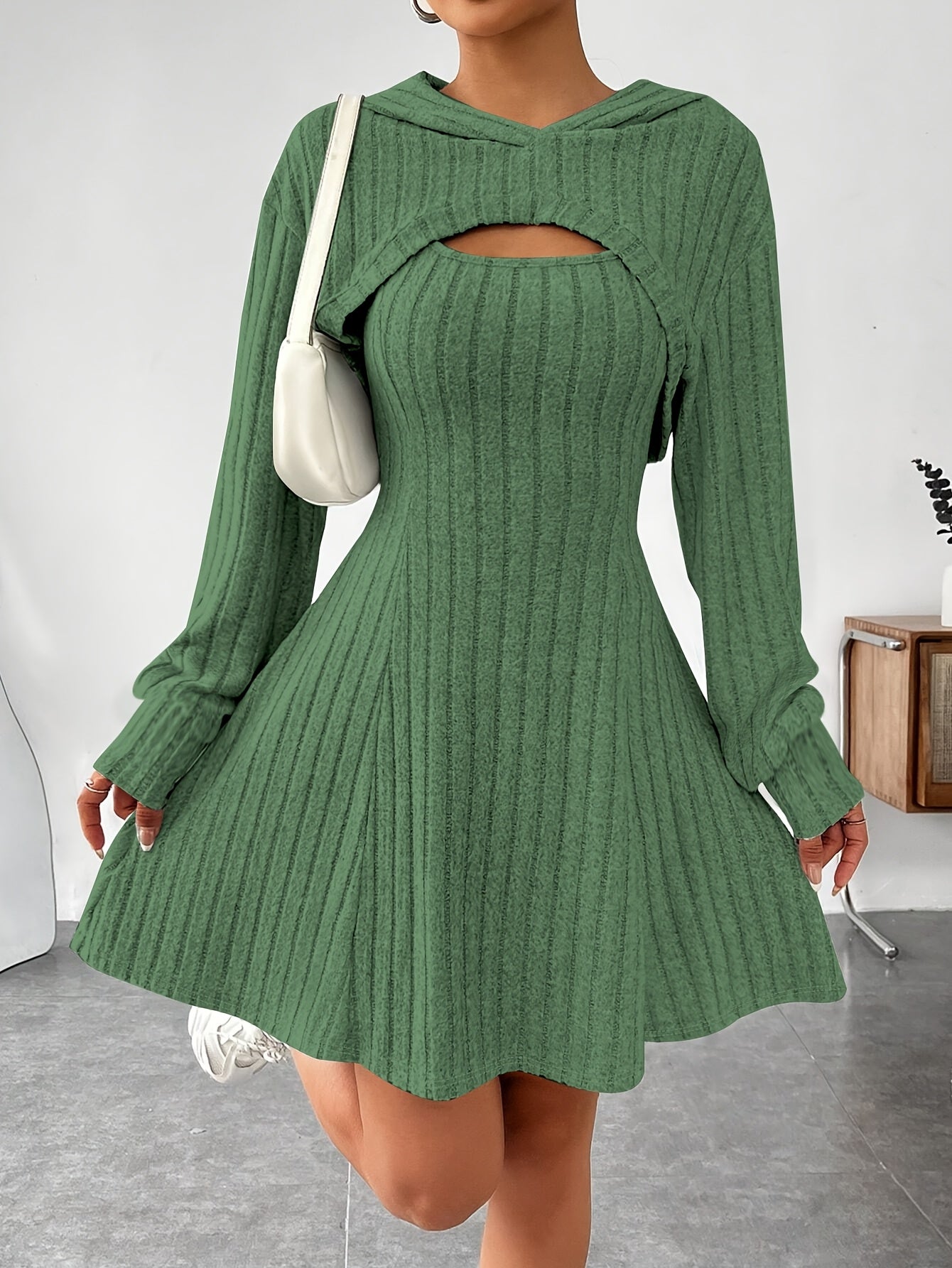 Ensemble 2 pièces côtelé pour femme – Top court à capuche et robe moulante