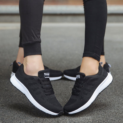 Zapatillas deportivas de malla para mujer Loom & Soul™ – Zapatillas de running ligeras y transpirables con tacón de cuña cómodo