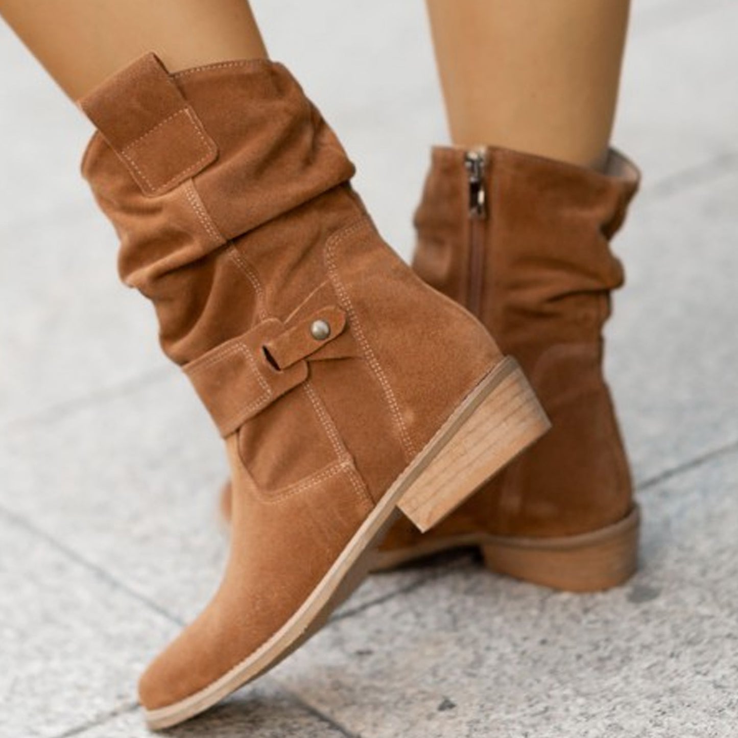 Botas de pantorrilla media con puntera puntiaguda para mujer de Loom & Soul – Botas vaqueras de gamuza a la moda con cremallera y tacón cuadrado