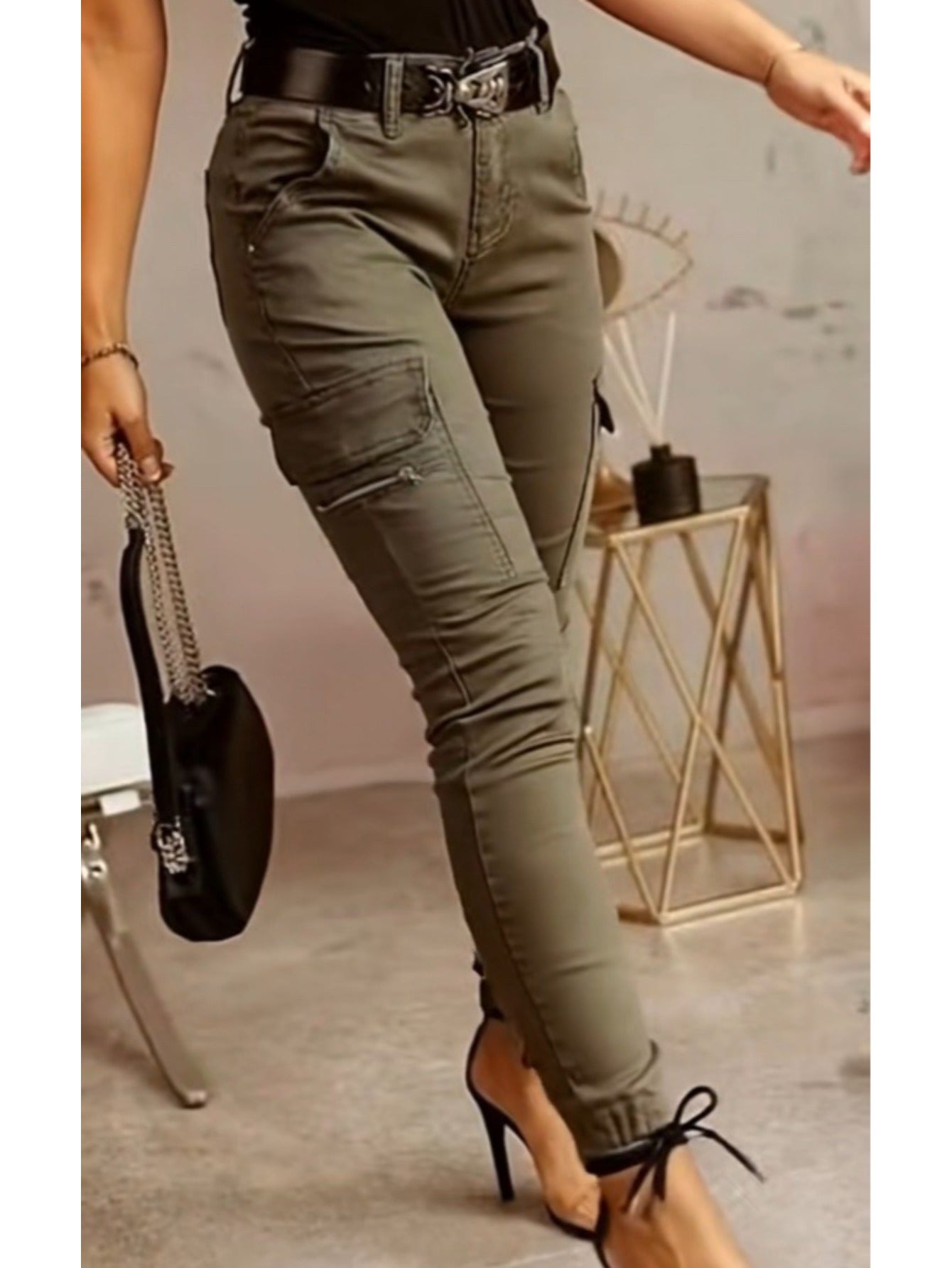 Pantalones de mujer estilo jogger cargo ajustados — Pantalones elásticos entallados estilo utilitario