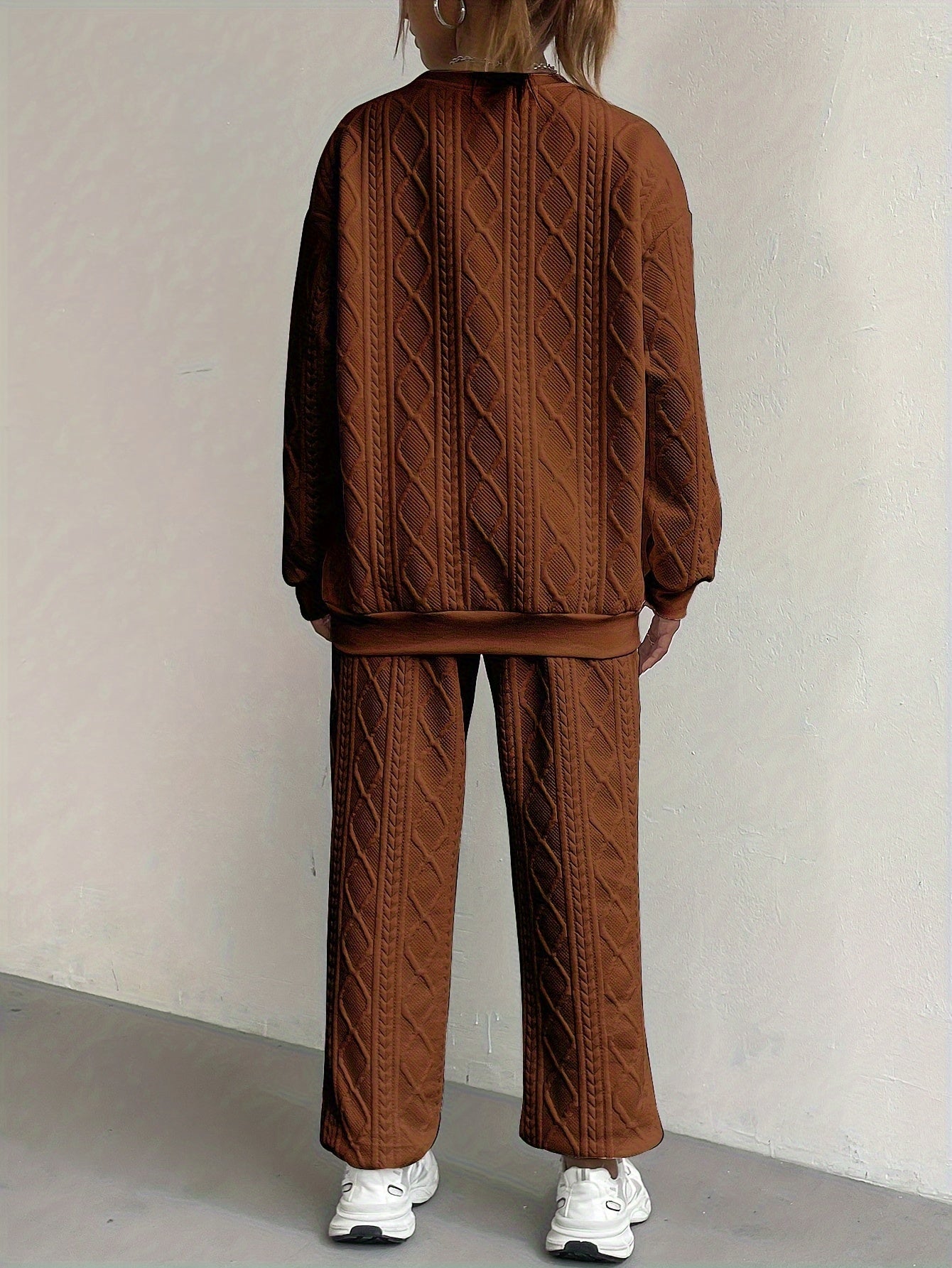 Textured Beige Sweatshirt Set – Women’s Long Sleeve Top & Pants