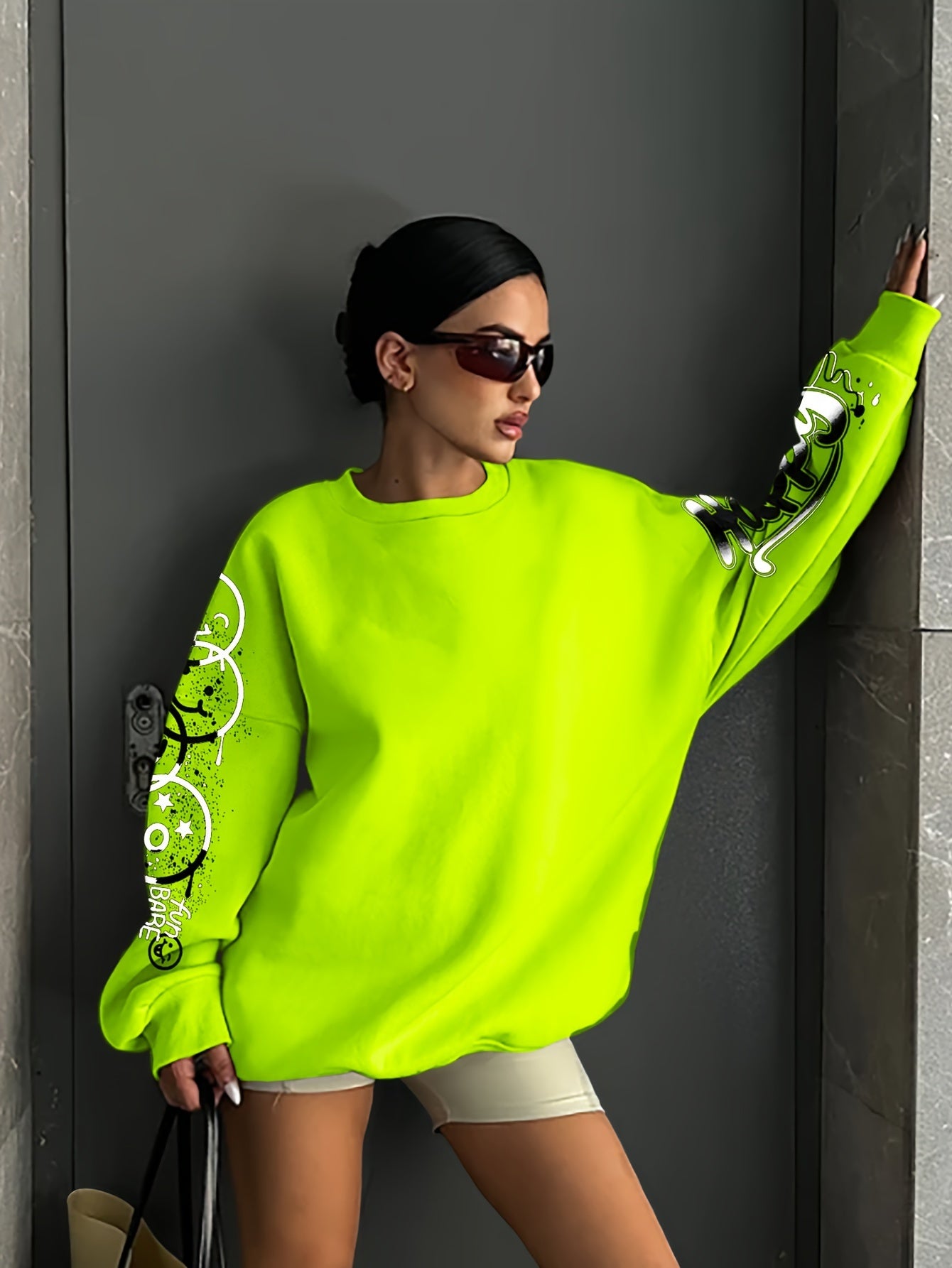 Sudadera con letras de grafiti para mujer – Jersey artístico negro para otoño/invierno