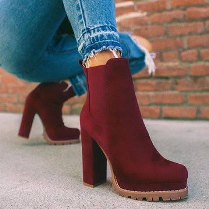 Botines de tacón de ante con estampado de leopardo Loom & Soul – Elegancia invernal de tacón alto
