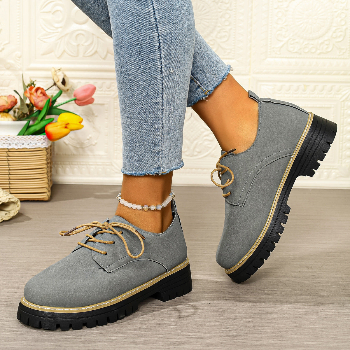 Women’s Business Casual Shoes – Chunky Heel Lace-Up Comfort
