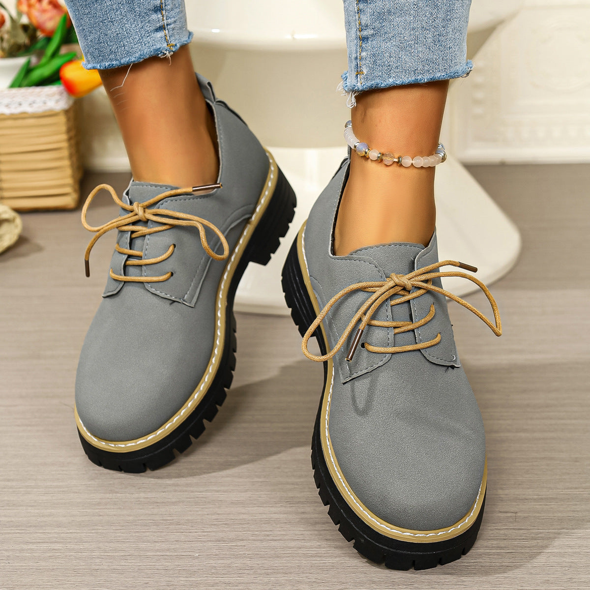 Women’s Business Casual Shoes – Chunky Heel Lace-Up Comfort