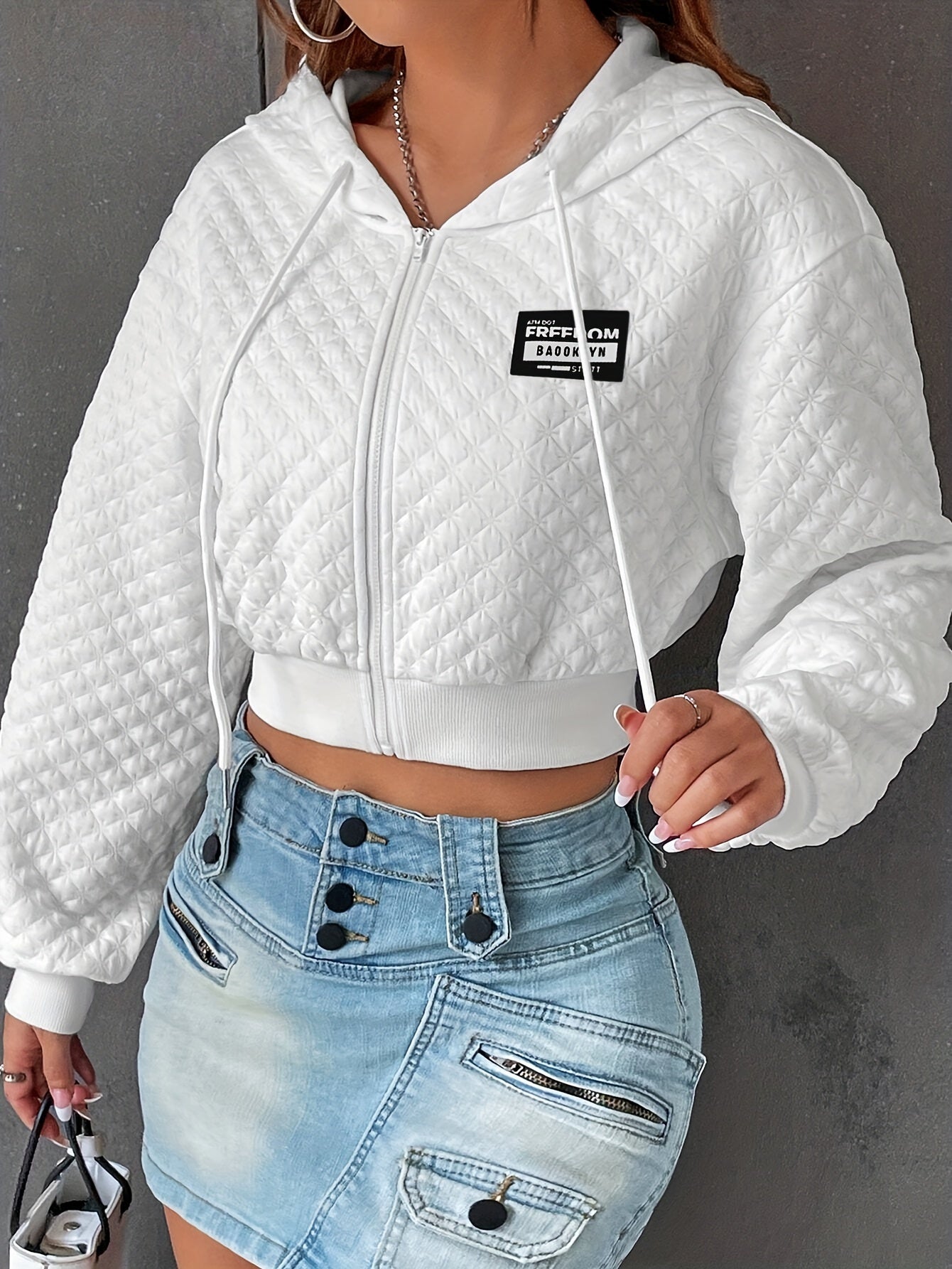 Sudadera con capucha elegante con letras para mujer – Jersey corto de calle rojo y negro