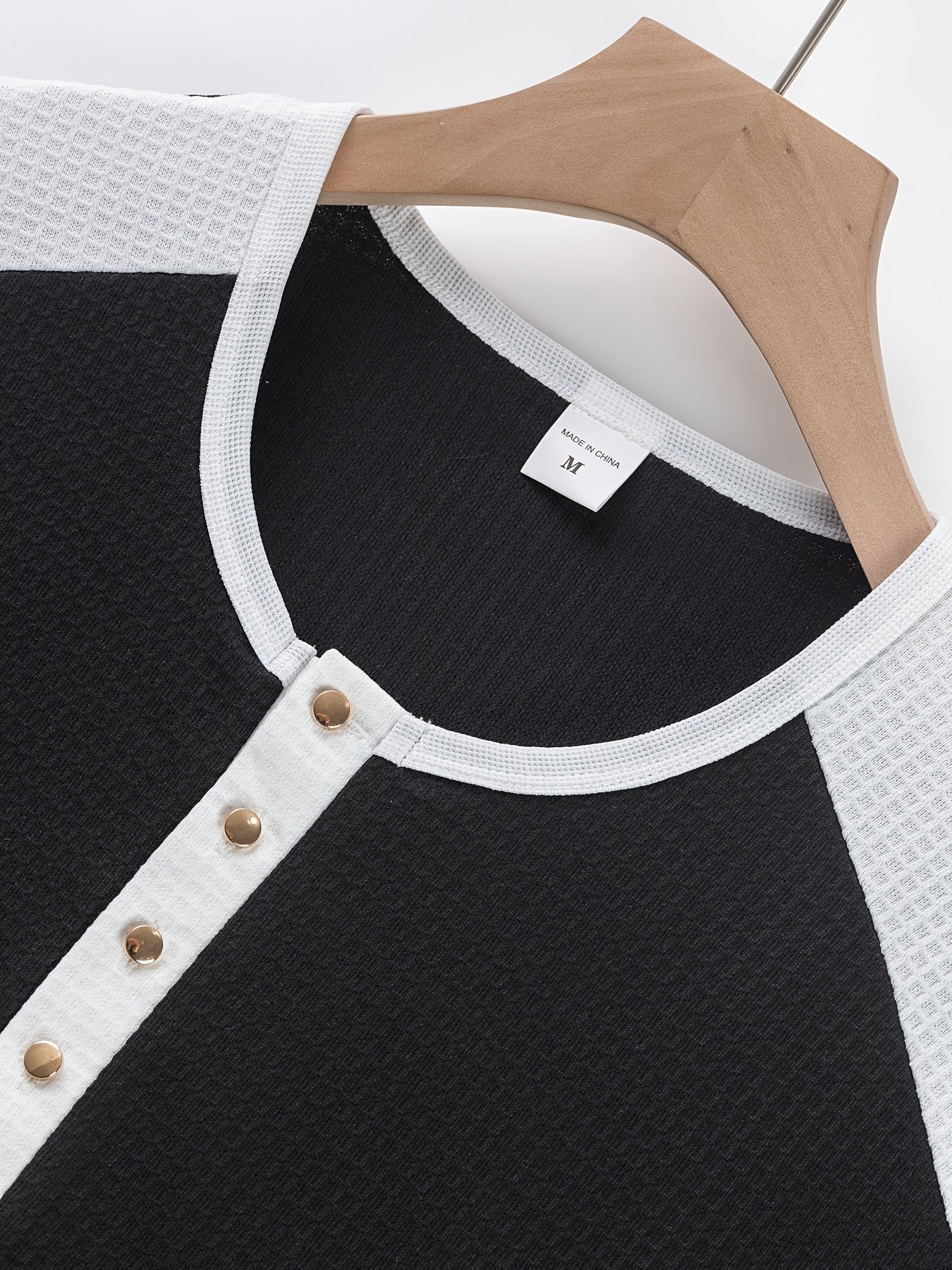 Chemise Henley gaufrée pour homme – Haut boutonnée toutes saisons blanc et noir