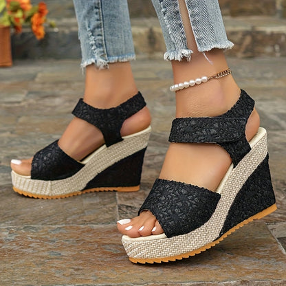 Sandalias de cuña de encaje negro – Elegantes tacones de verano con pulsera en el tobillo